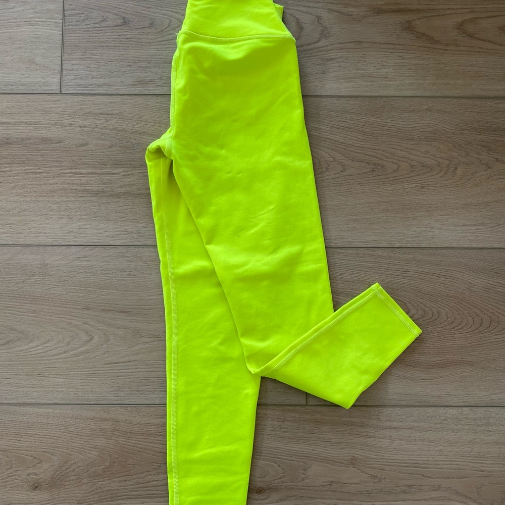 ALO - Neon Yellow  Leggings